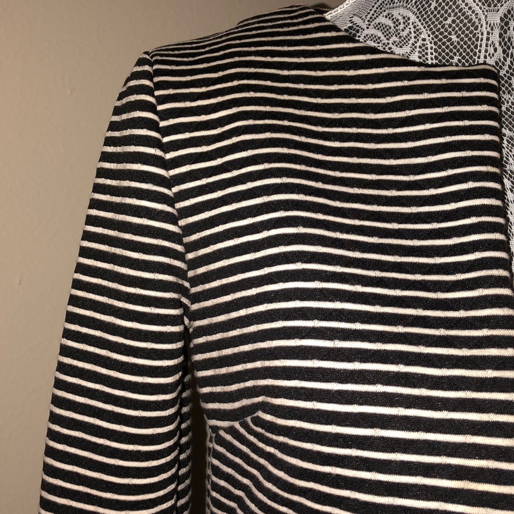 Blazer - Picture 3 of 3